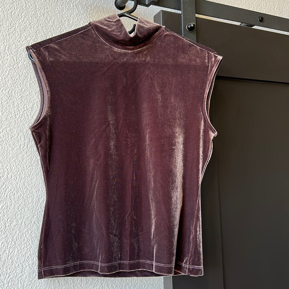 The Limited - Brown Velvet Mock Turtleneck, Cap-Sleeve Top - SZ M